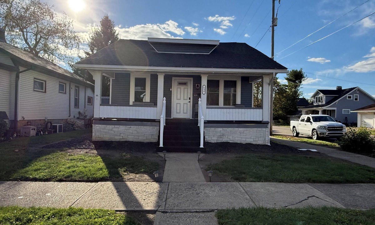 Uhrichsville House | Historic Family Cottage Pet Friendly Uhrichsville OH