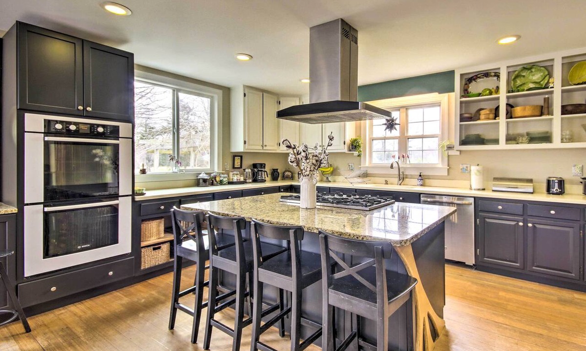 Gordonsville Cottage | Historic Farmhouse w/Chef's Kitchen Near Wineries