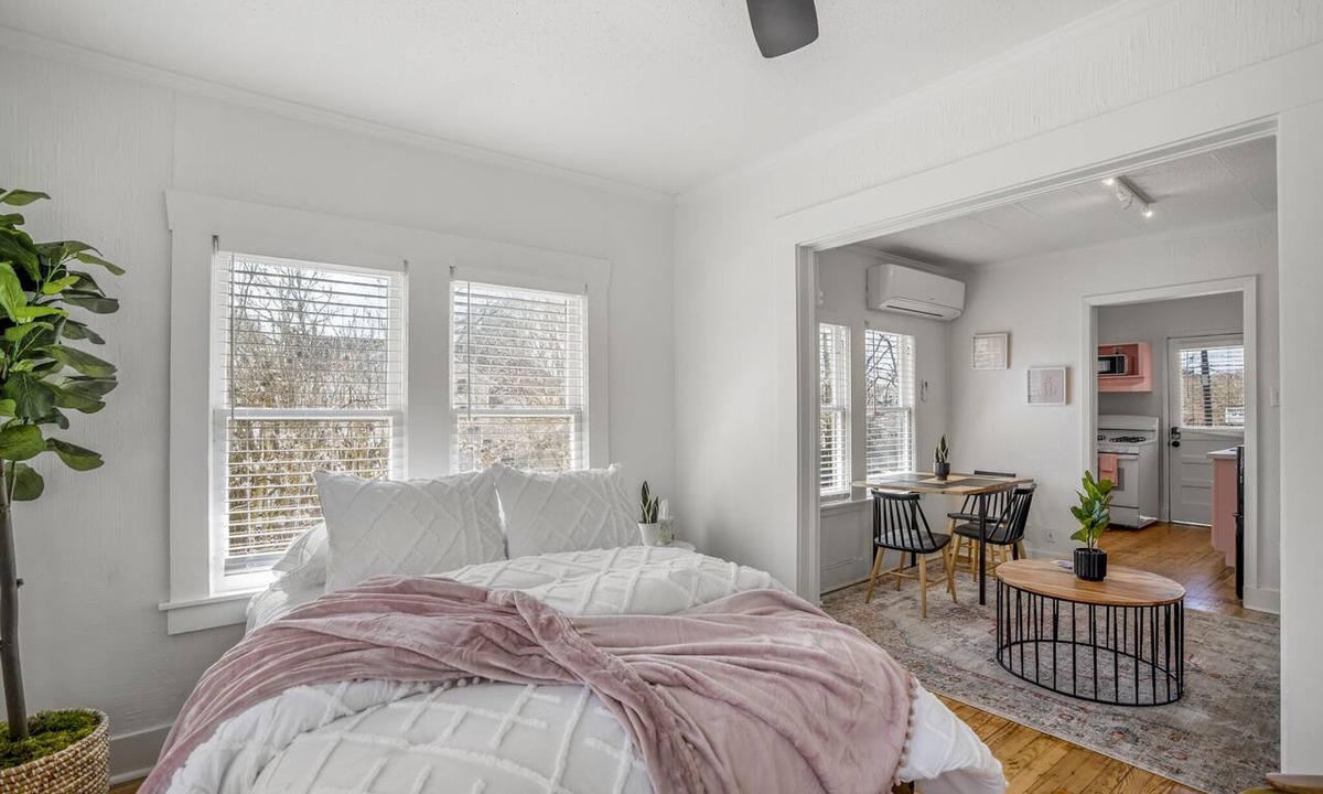 Greater Heights Apartment | Historic Heights Boss Babe - 5 km from MAJOR INTERNATIONAL SPORTING EVENT Fest
