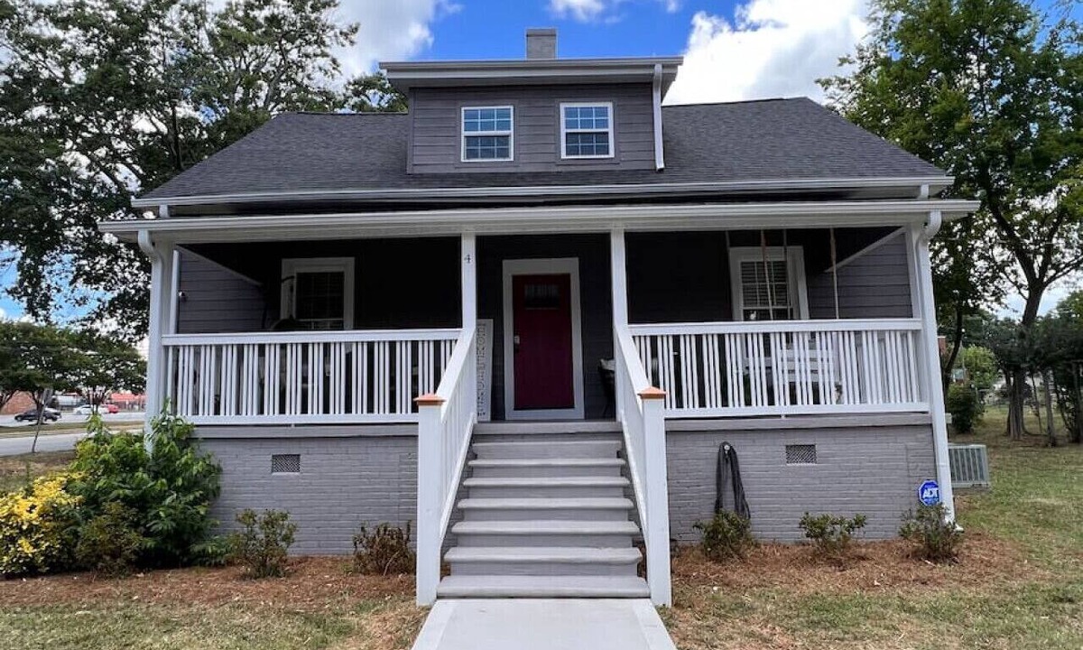 Greer Apartment | Historic Home in Downtown Greer Shop,Eat & Sleep
