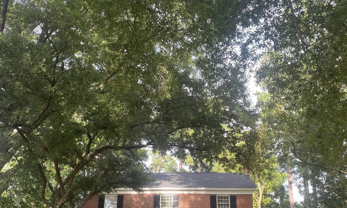 Nacogdoches House | Historic home on 2+ wooded acres w/ pool in heart of Nacogdoches