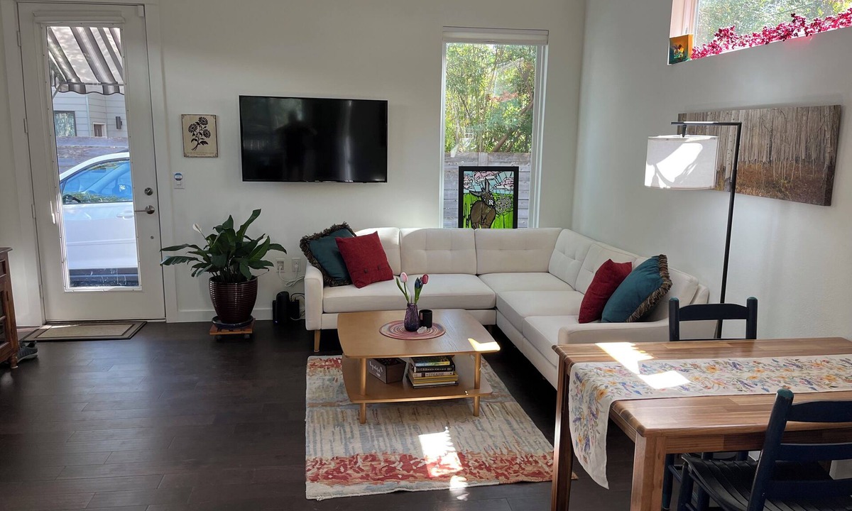 Hancock House | Historic Hyde Park Retreat – Classic Austin Living