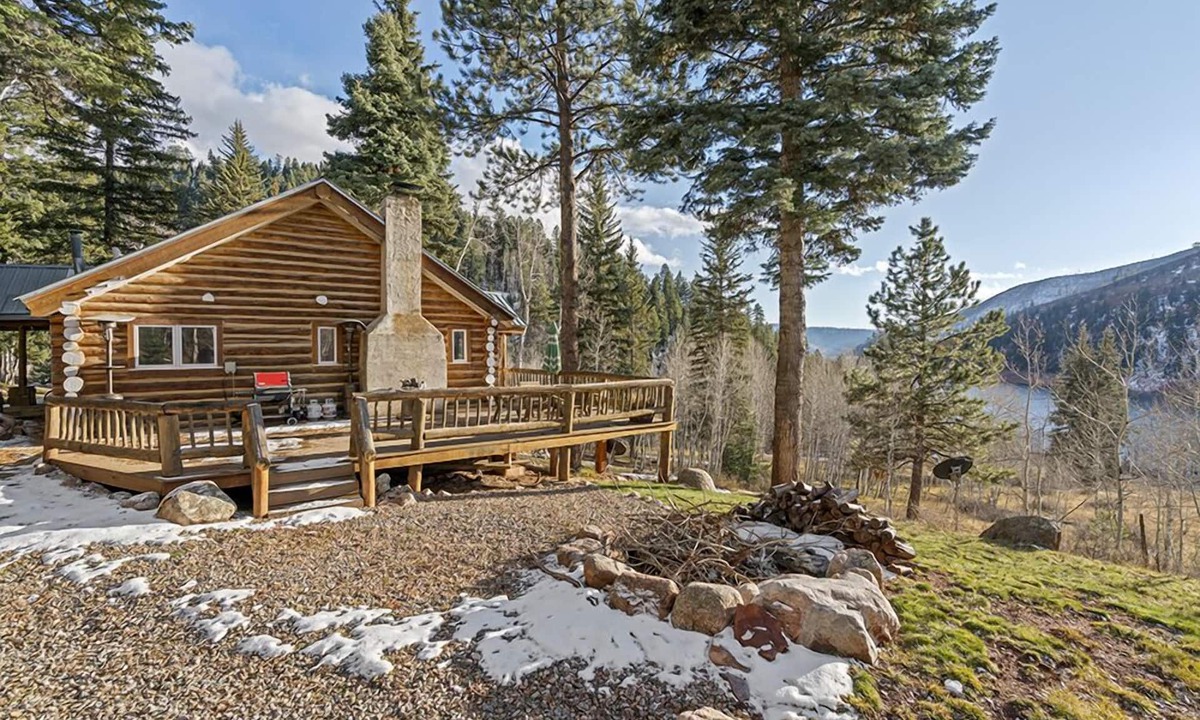 Durango House | Historic Log Cabin, Incredible Lake Views, Pet Friendly!