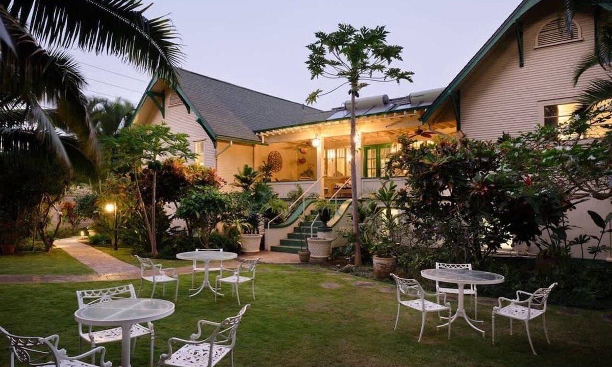Wailuku House | Historic Maui Estate Weddings & Groups