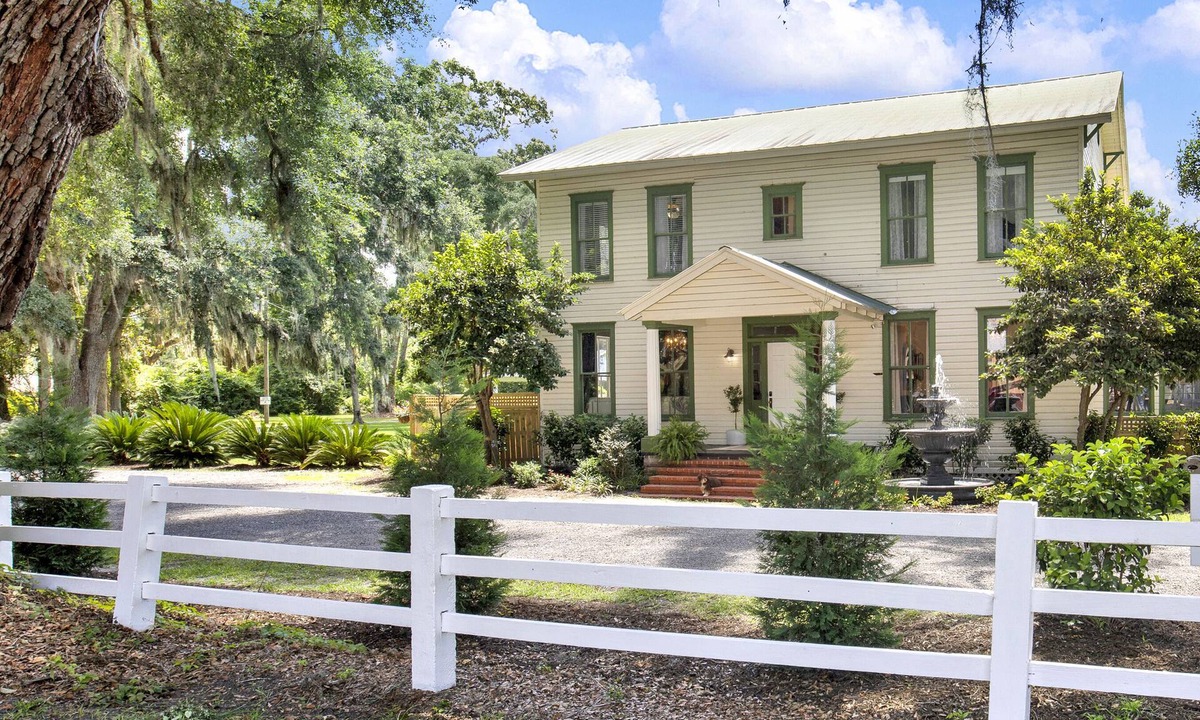 Eulonia House | Historic McIntosh Manor