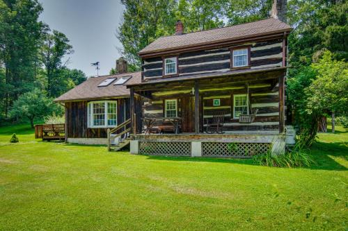 Drifting House | Historic Morrisdale Area Cabin w/Deck & Fireplace