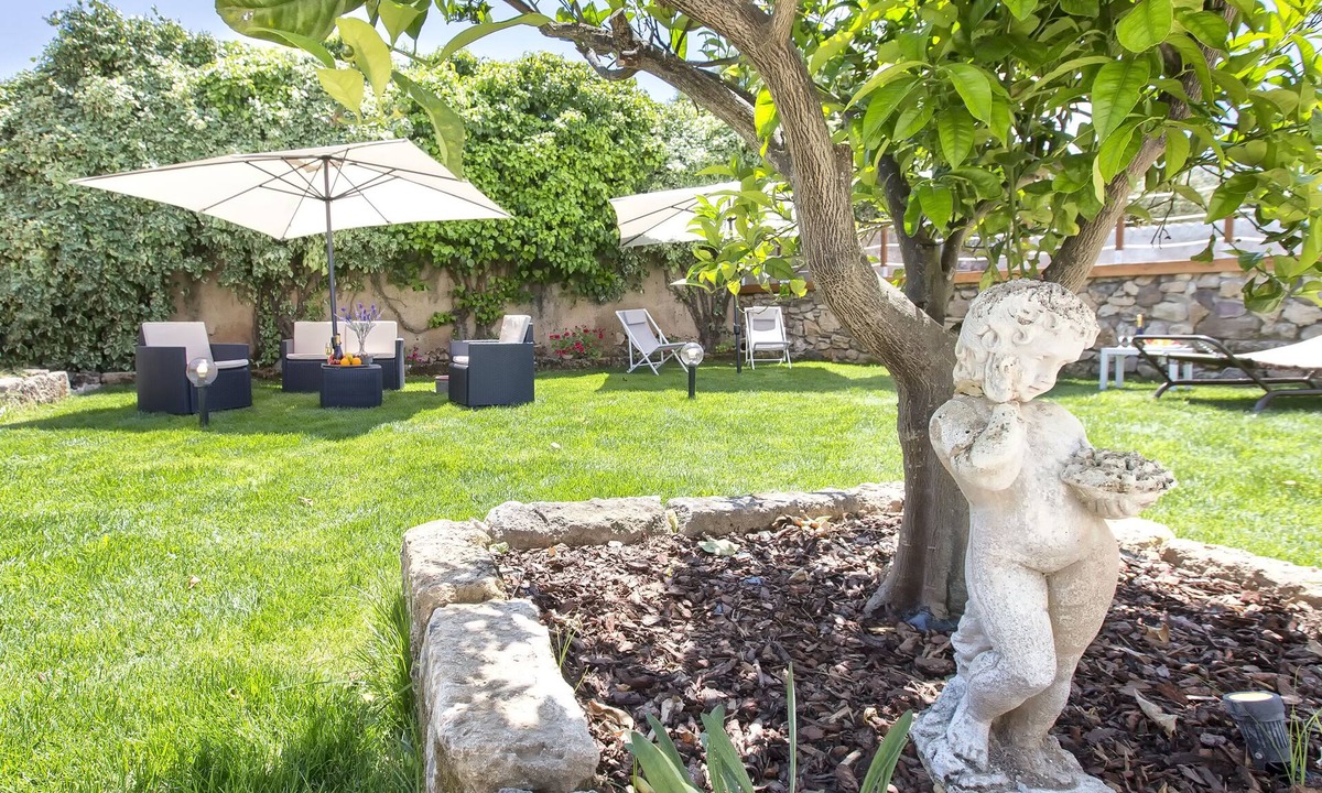 Alghero Villa | Historic Residence Casal Paterno for 20 people with private pool, AC and WiFi