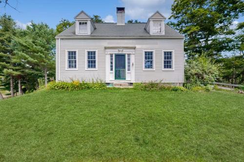 Trevett House | Historic riverfront home with boathouse & private dock - dogs OK