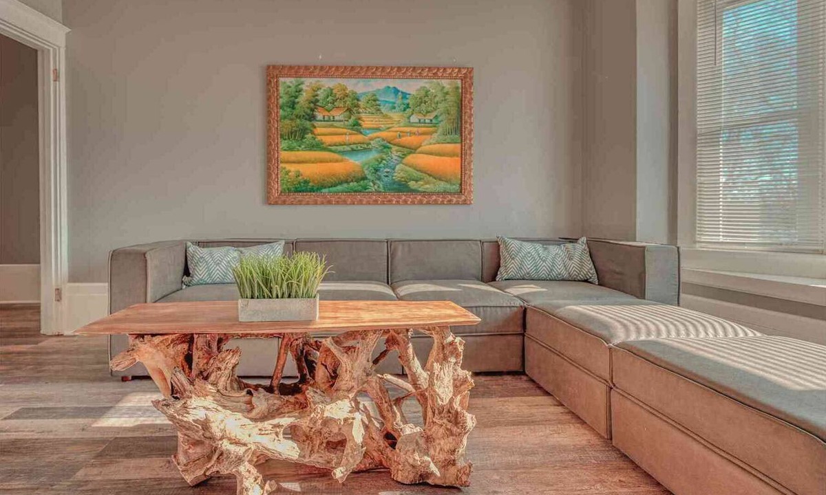 Harrisburg Apartment | Historic Riverfront Tropical Gem w/River Views