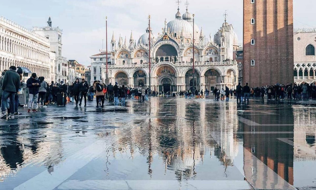 San Polo Apartment | Historic San Marco Apartment with Classic Charm and Modern Comforts