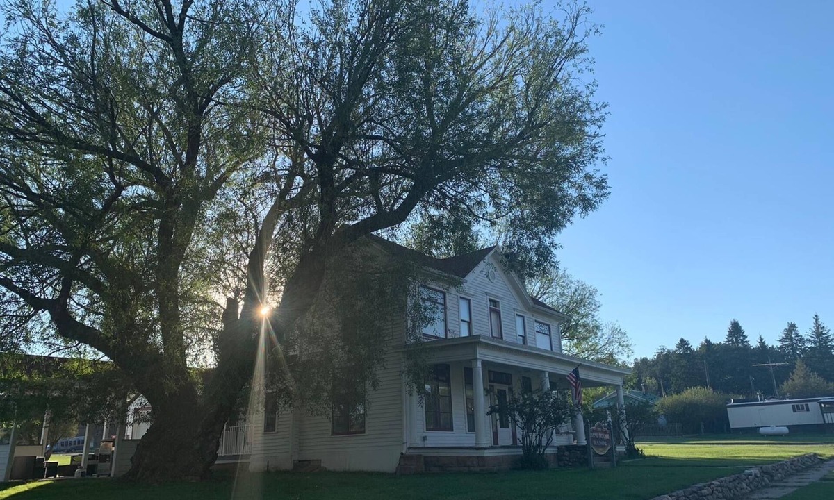Custer House | Historic sophistication in the heart of the Black Hills.