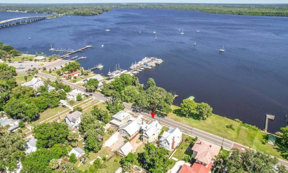 Palatka House | Historic St. Johns River Retreat | Dock, Boat Access & Pet Friendly