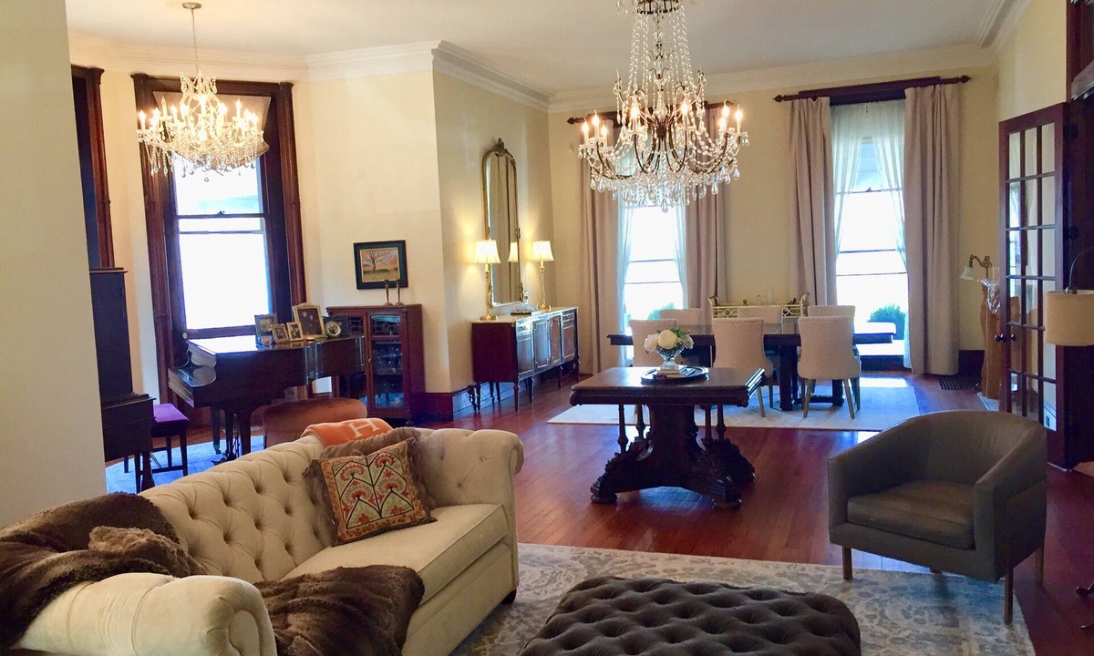 Riverton Apartment | Historic Suite with Ballroom for Rent on the Delaware River, 15 min to Philly