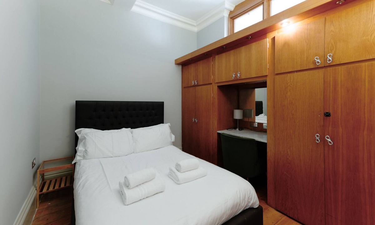 Bristol Old City Apartment | Historic two bed apartment in the City Centre
