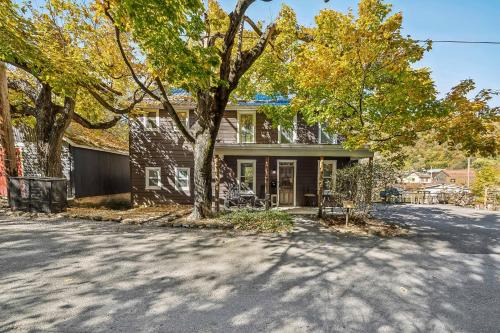 Berkeley Springs House | Historic William Smith House - Pet Friendly, Grill, Wifi, Fire Pit, Deck, Family Friendly, Town Location, King Bed, Creekside