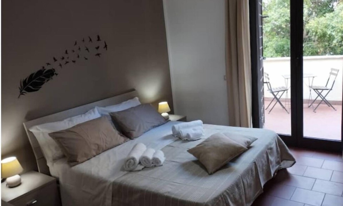 Castellammare Vucciria Apartment | Historical center apartment.(Nina's house Venice)