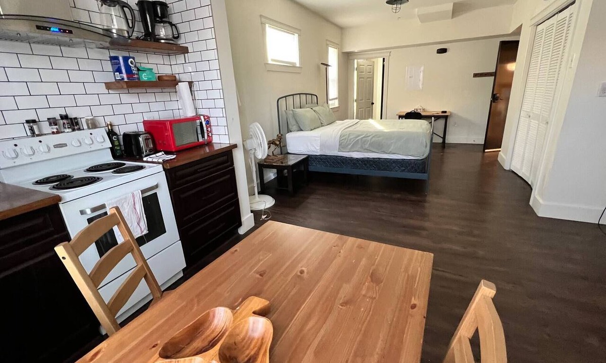 North Central Edmonton Apartment | Historical Studio 1912 Renovated