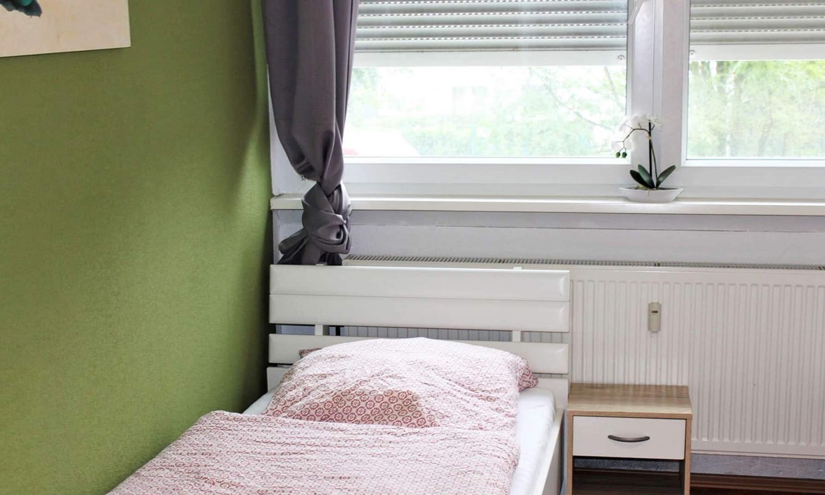 Bensberg Apartment | HÖ01 large apartment with dryer and washing machine