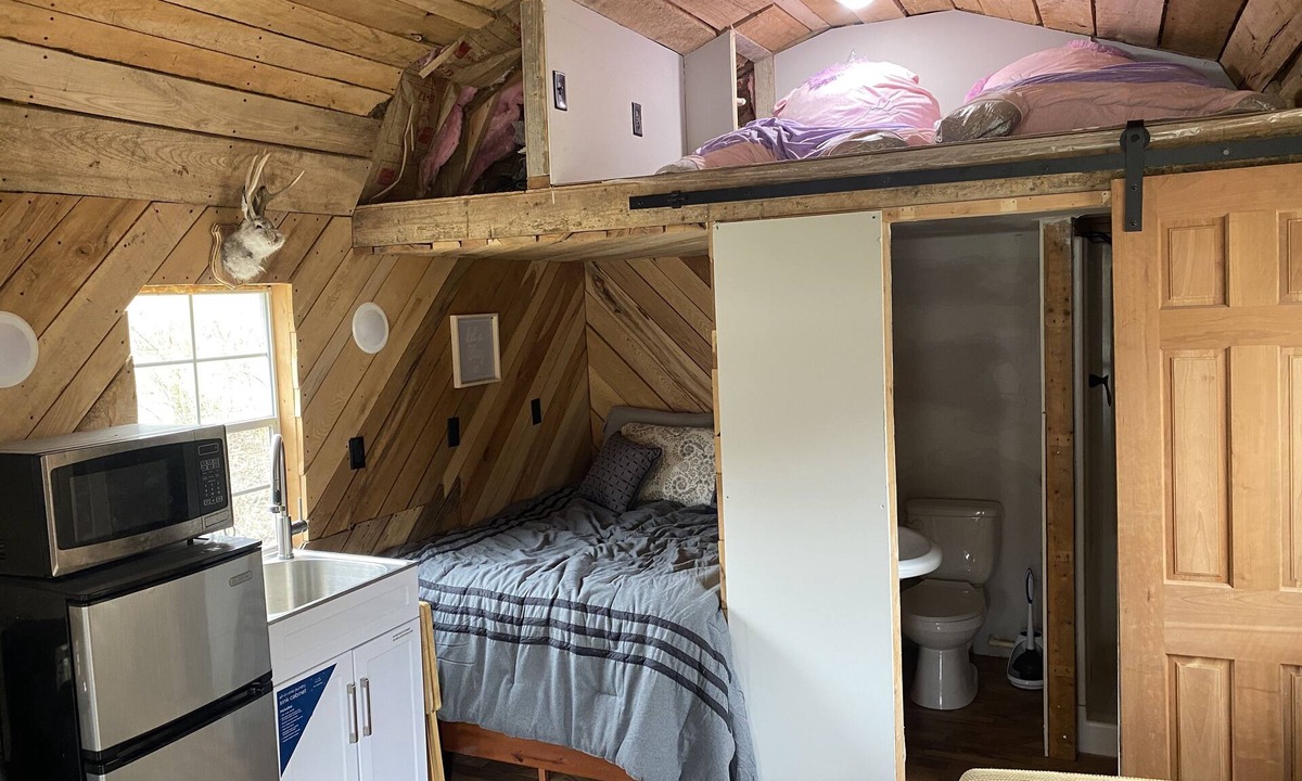 Logan Cabin | Hocking Half-Pint Cottage