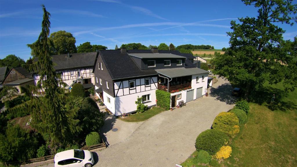Eslohe Apartment | Hof Schenuit