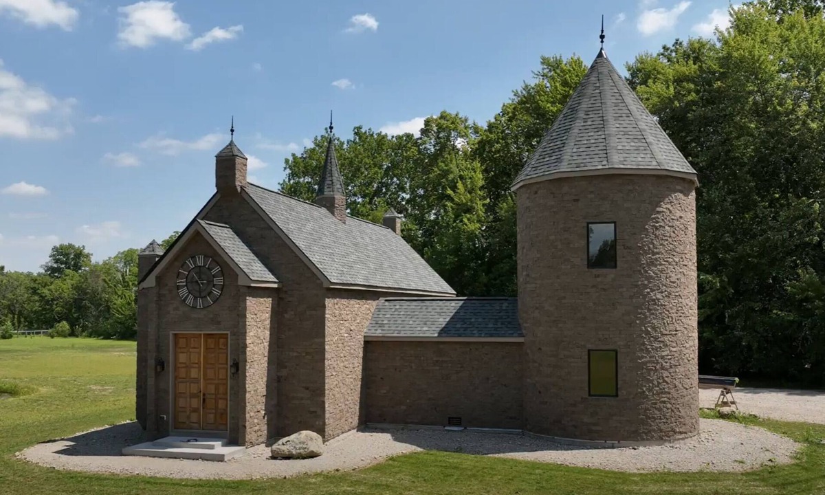 Westfield House | Hogwarts Themed Castle! 10 Acres - An Amazing Experience!
