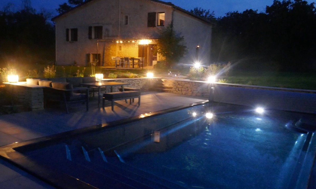 Route de la Lavande House | Holiday home with swimming pool in the heart of a nature reserve in Provence