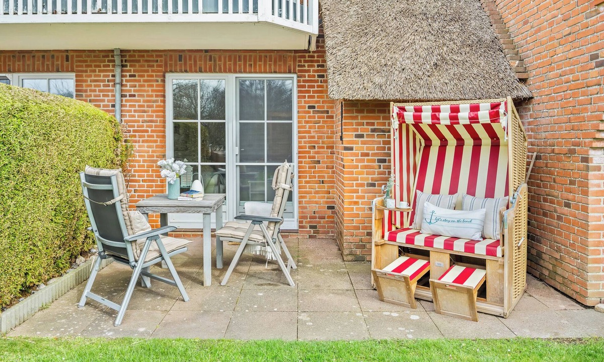 Busumer Deichhausen Apartment | Holiday apartment Reet & Meer: Stylish comfort near the North Sea beach in Büsum