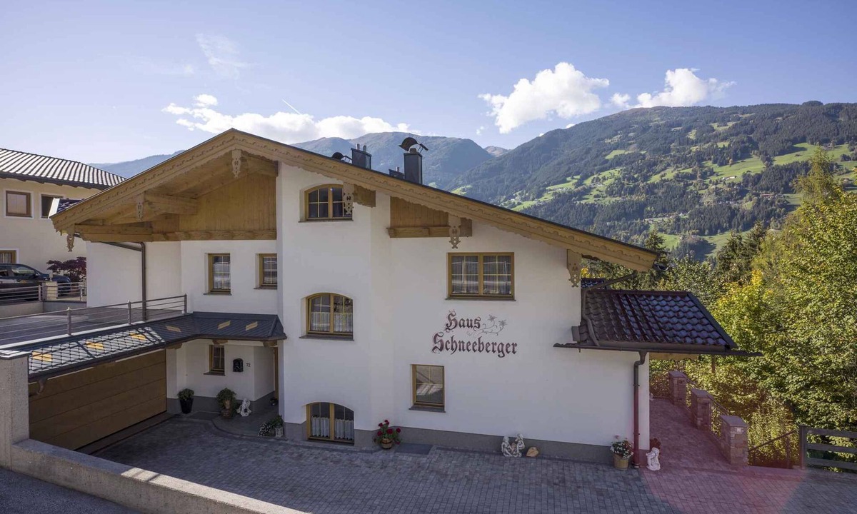 Gerlosbergeben Apartment | Holiday apartment with balcony in the ski resort
