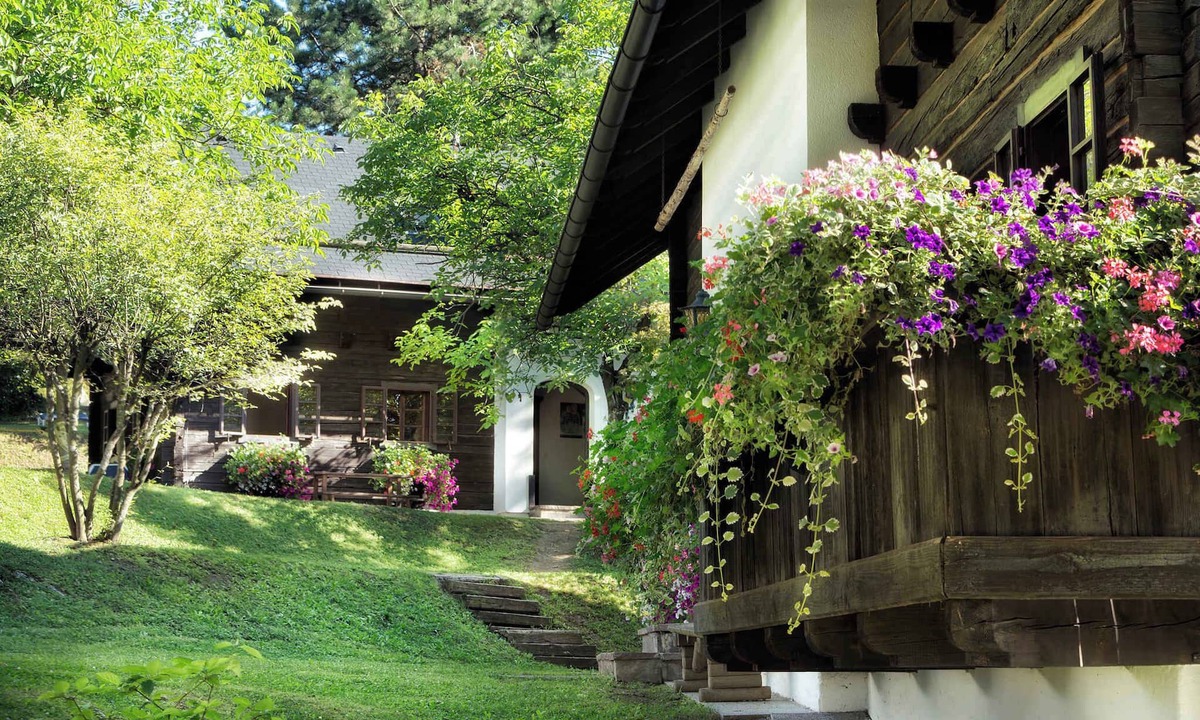 Latschach Apartment | Holiday apartment with indoor pool and sauna