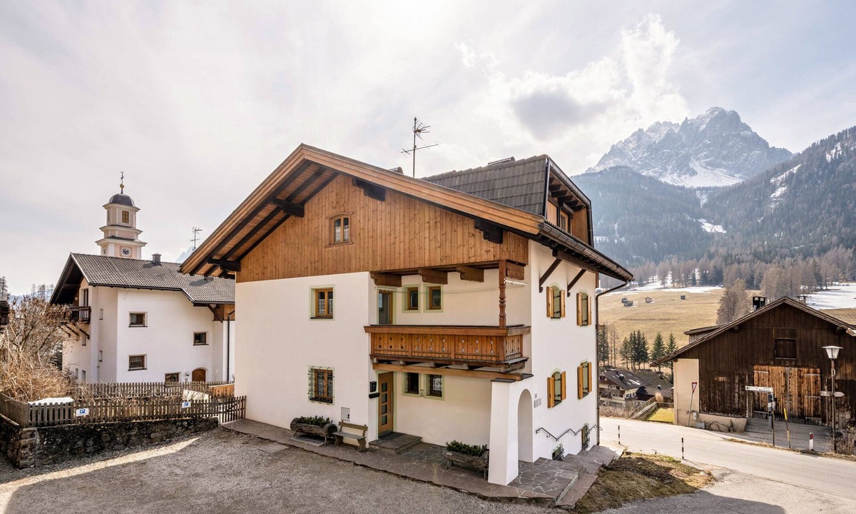 Sesto Apartment | Holiday Apartment "Manuel's App Watschinger - Enzian" with Mountain View, Balcony & Wi-Fi