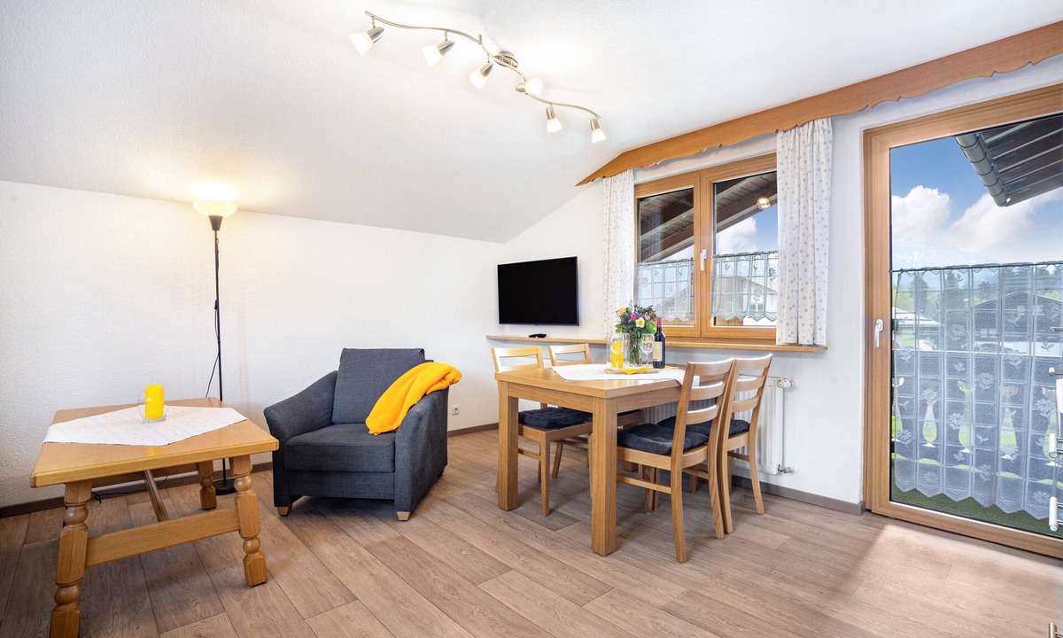 Oberstdorf Apartment | Holiday Apartment Rubihorn with Mountain View, Balcony and Wi-Fi