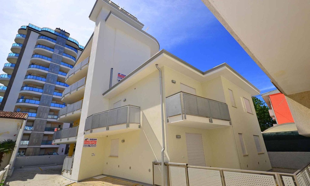Lignano Sabbiadoro Apartment | Holiday apartment with air conditioning, Internet and balcony
