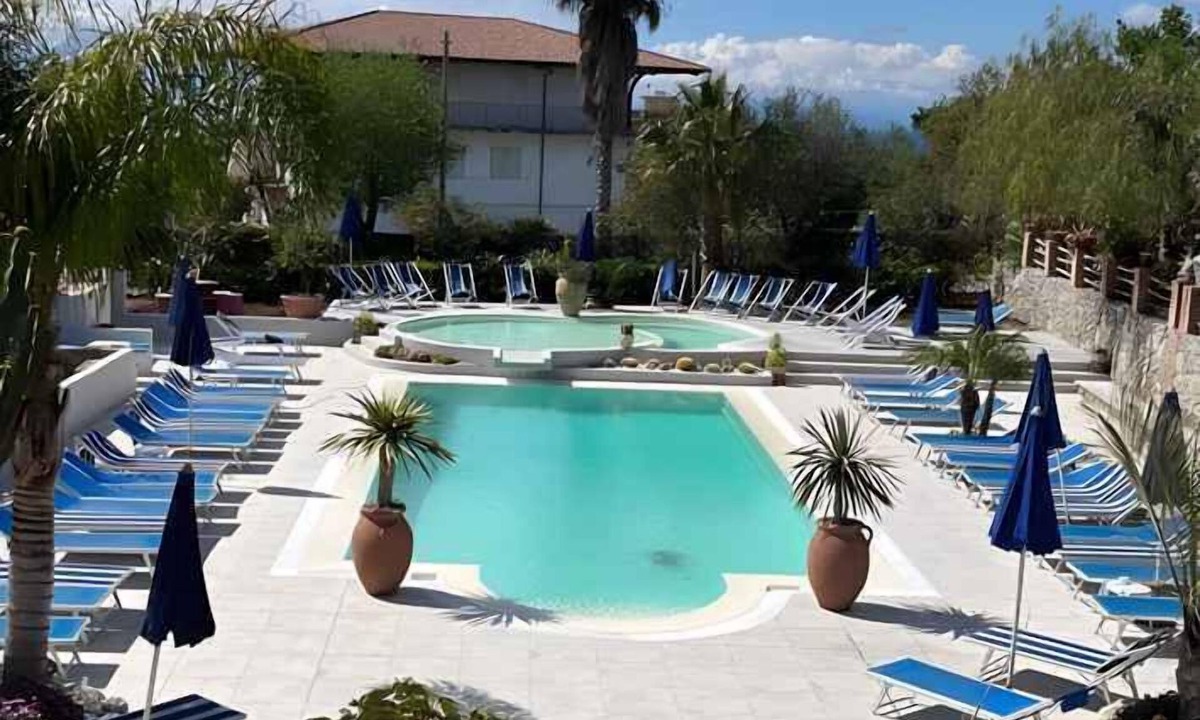 Santa Maria Apartment | Holiday apartment with view to Capo Vaticano