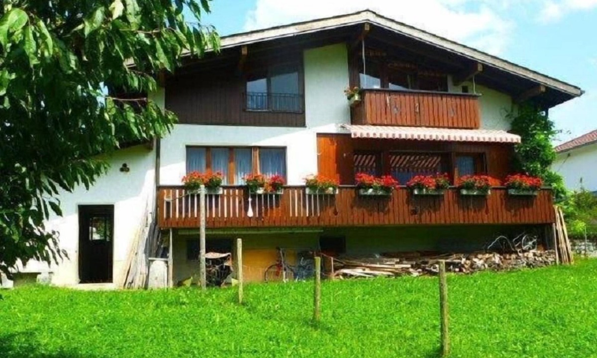 Amsoldingen House | Holiday flat - Mountain view of Stockhorn and Niesen