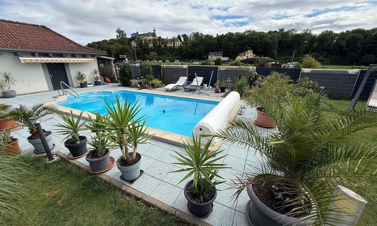 Aull Apartment | Holiday flat with pool, directly on the Lahn cycle path