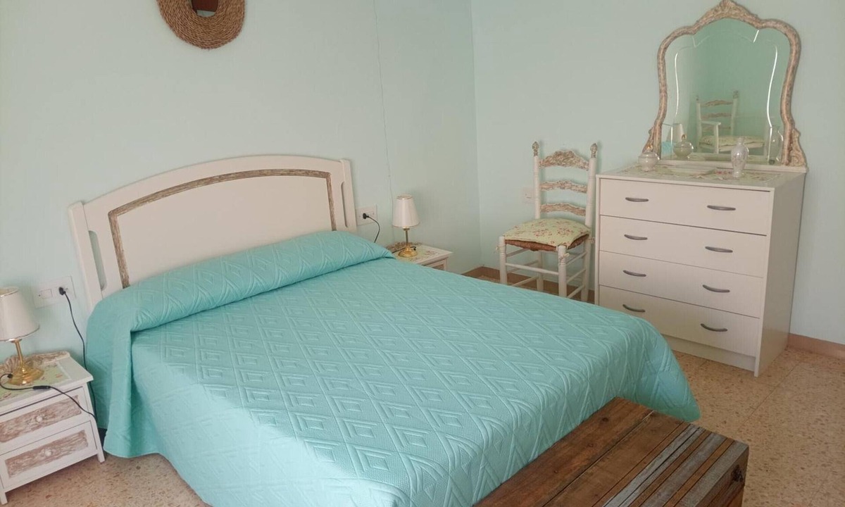 Cornudella de Montsant House | Holiday Home 'Ca La Cris' with Balcony and Wi-Fi