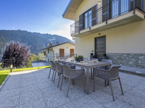 Valtellina House | Holiday Home Civico 16 Garden Home by Interhome