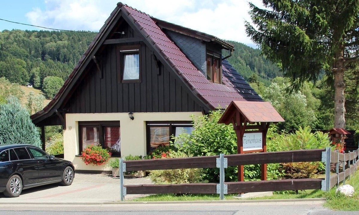 Scheibe-Alsbach House | Holiday home Ferienhaus Hellmich
