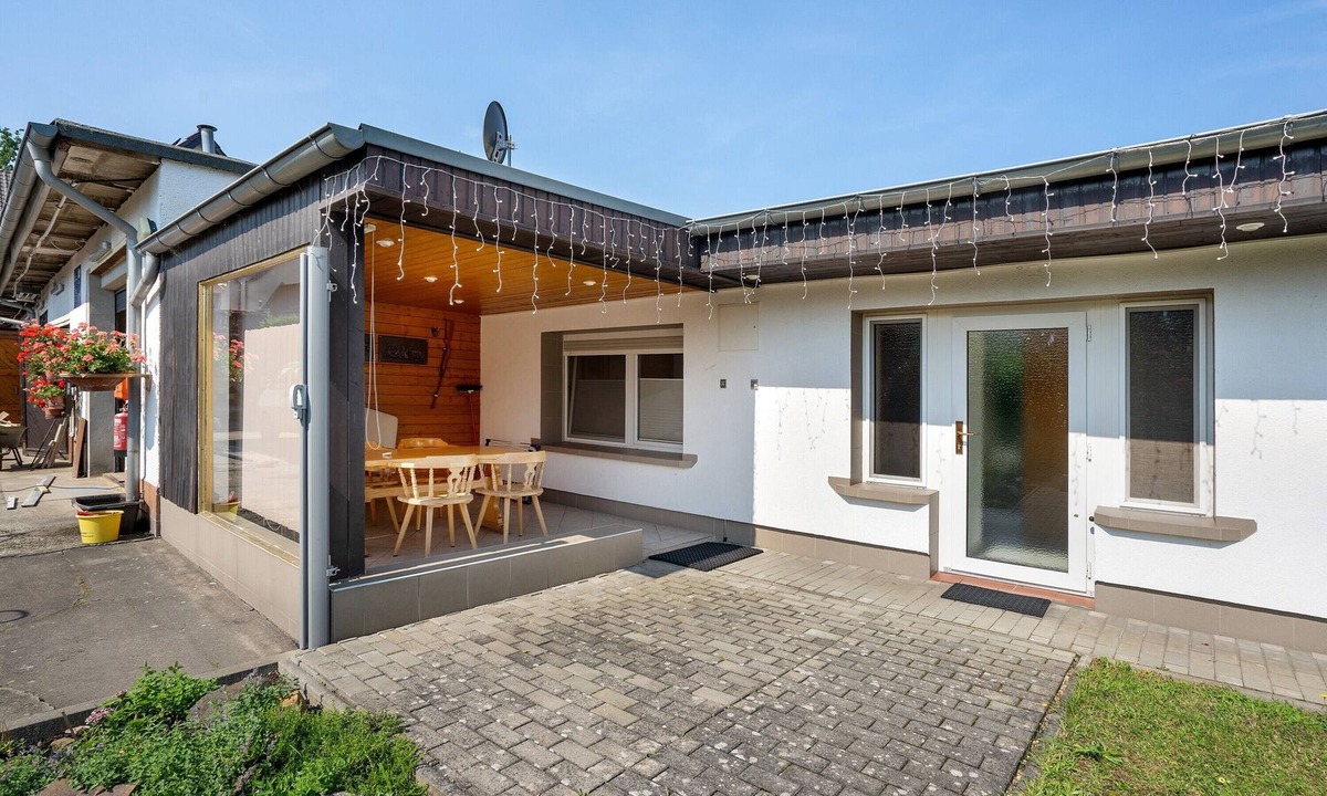 Groskoschen House | Holiday Home 'Ferienhaus' with Private Terrace, Shared Garden and Wi-Fi