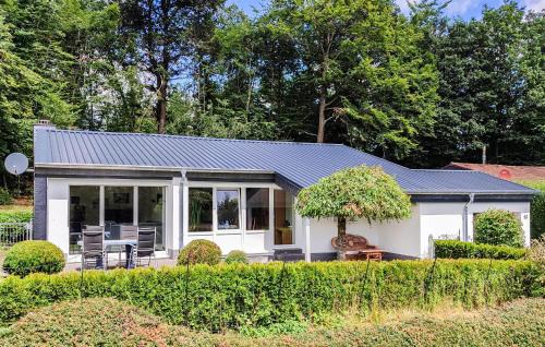 Gunderath House | Holiday Home Gunderath With Fireplace I