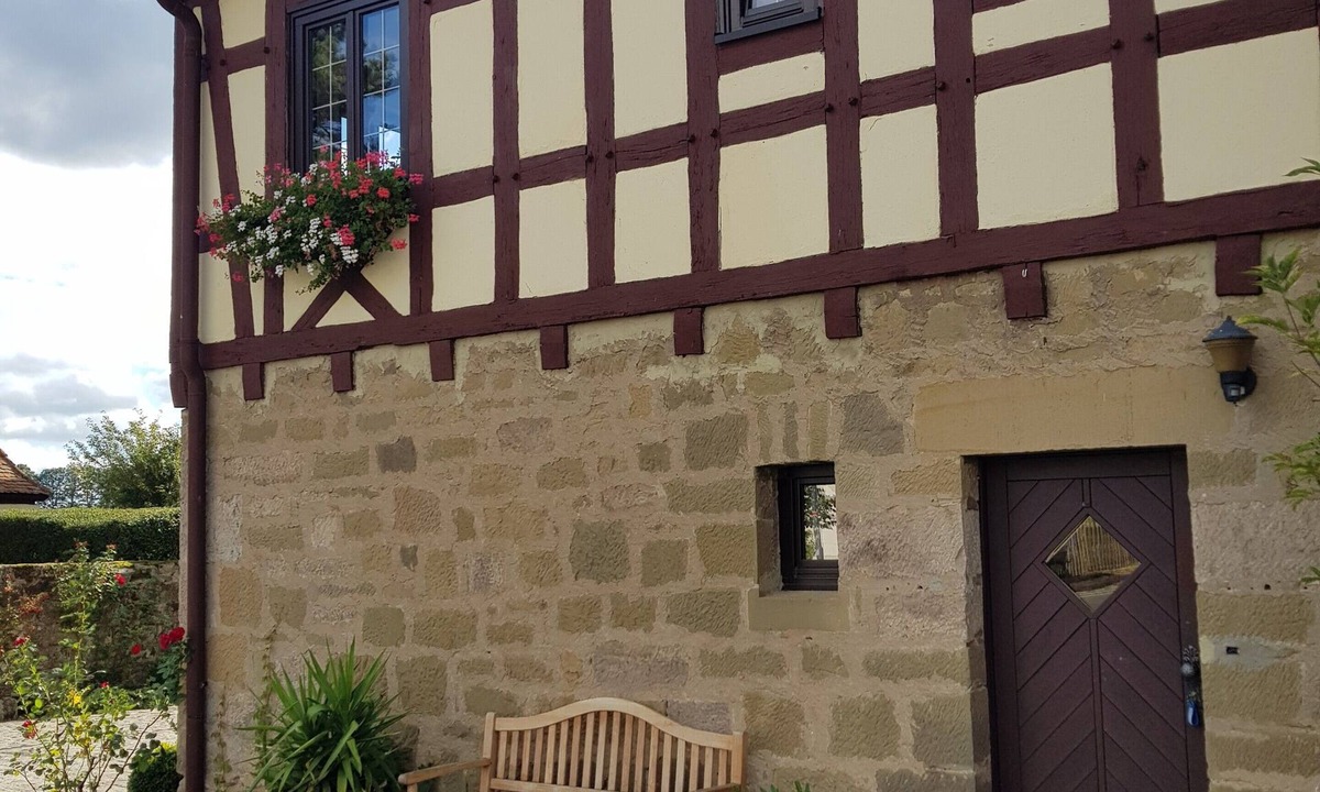 Erlabronn House | Holiday home 'Haus Am Brunnen' on 100 sqm with private garden and WiFi
