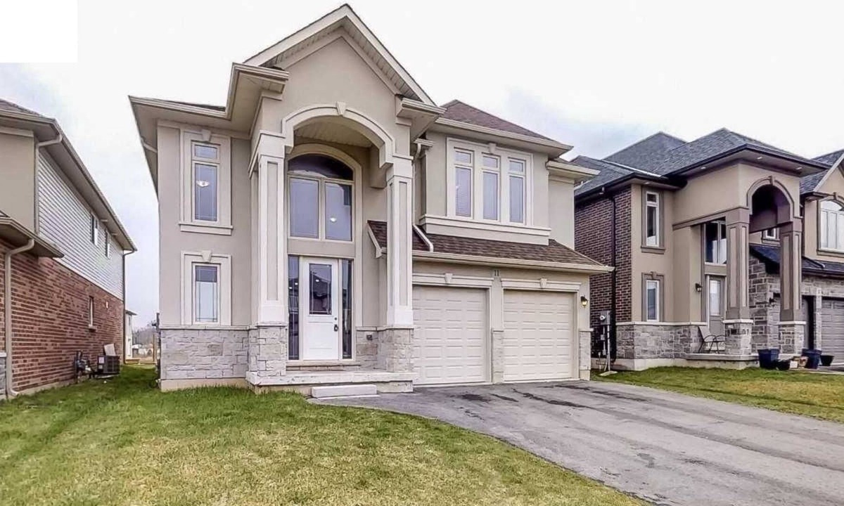 Hamilton House | Holiday home in Stoney Creek / East Hamilton Good for large groups or families