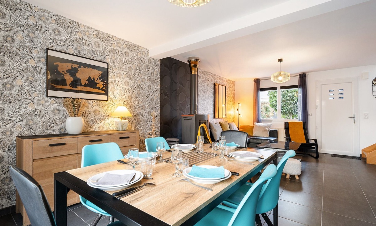 Dinard House | Holiday Home 'Ker Marjac' 3 Stars, Wheelchair Accessible, Hot Tub, Wood Stove, Private Garden & Wi-Fi