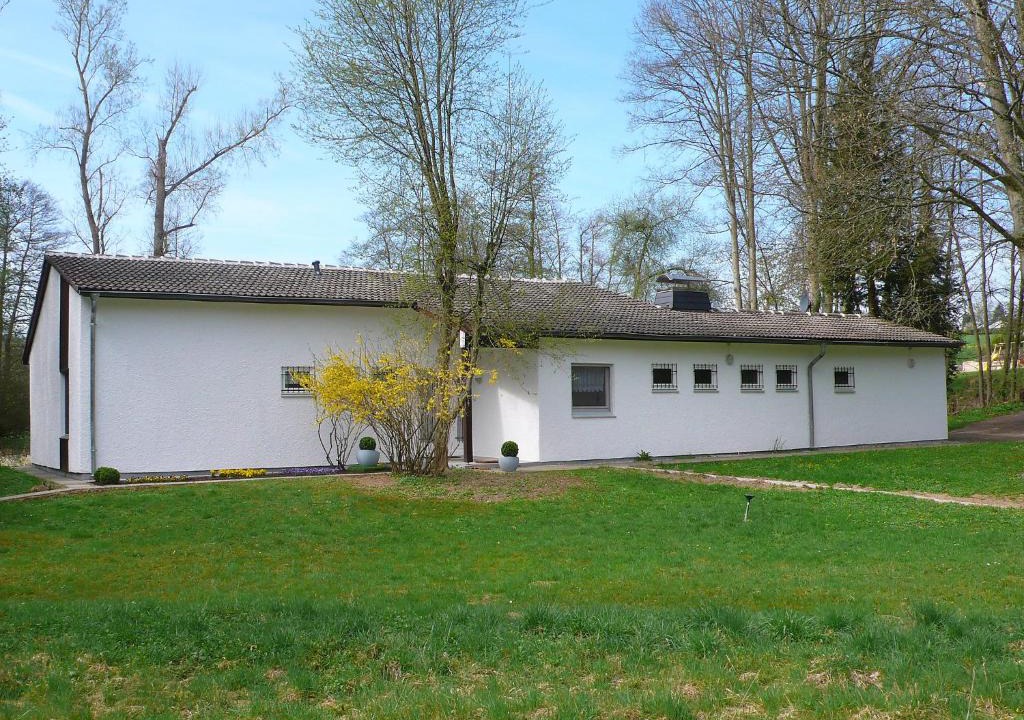 Dillendorf House | Holiday Home Kyrbach by Interhome