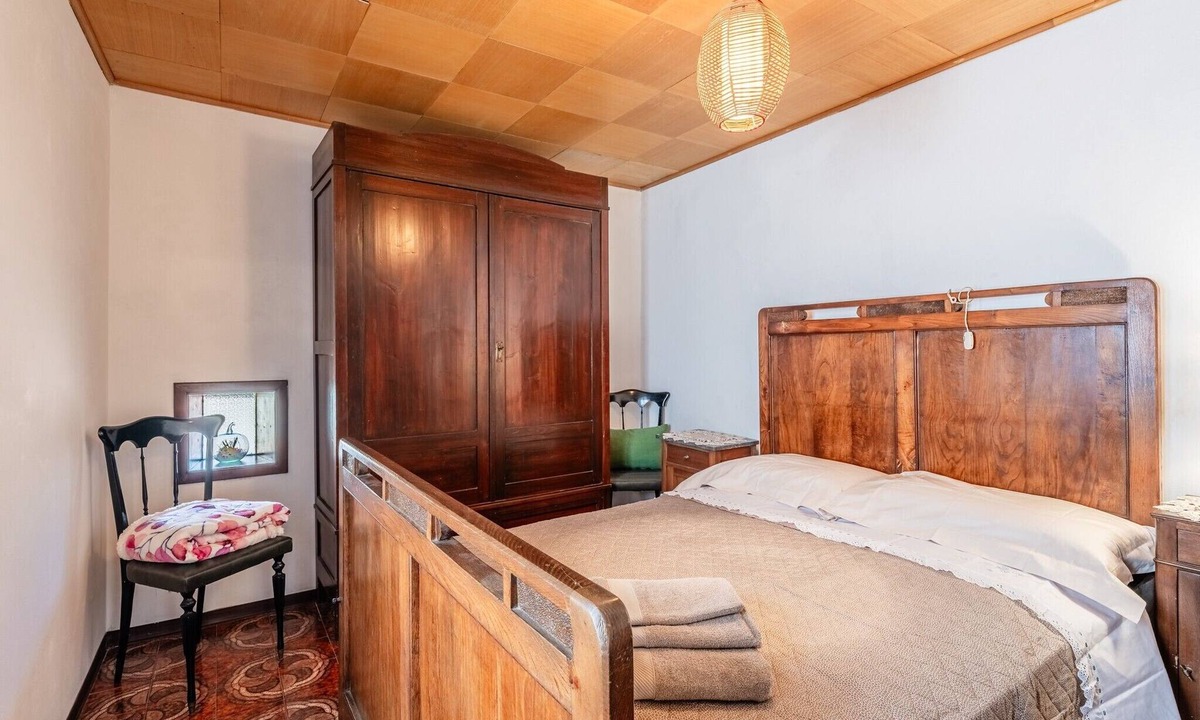 Montefegatesi House | Holiday Home 'La Casina Di Nonno Loriano' with Wi-Fi