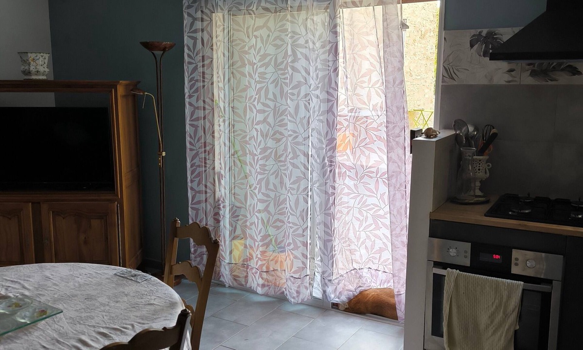 Saignon House | Holiday Home 'Maisonnette in the Heart of Luberon' with Shared Terrace, Wi-Fi and Air Conditioning