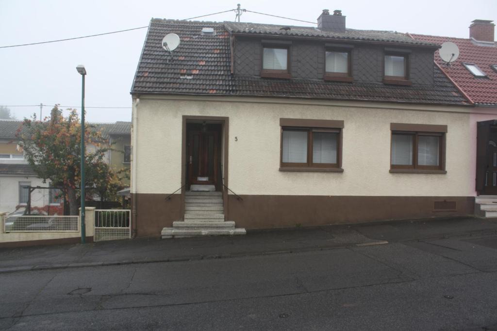 Wiebelskirchen House | Holiday home Paula
