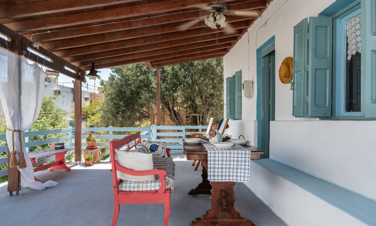Telendos House | Holiday Home 'Telendos Gallery House' with Sea View, Wi-Fi and Air Conditioning