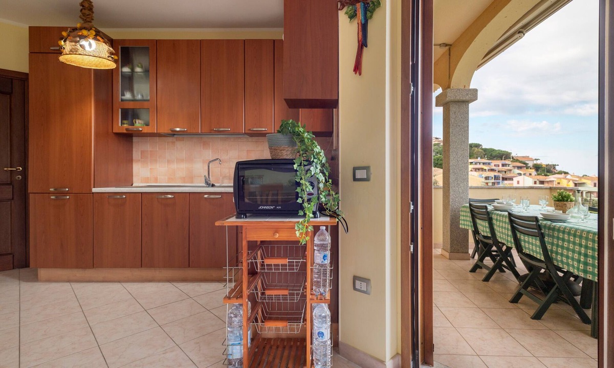 Lu Bagnu House | Holiday Home "Villa Pitti" with Sea View, Terraces & Wi-Fi