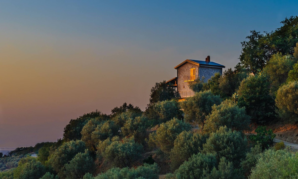 Capri Leone House | Holiday house in the middle of an olive plantation with fantastic sea view
